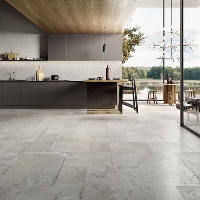  carrelage en travertin